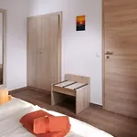 Zum Hobel Hotel 2*